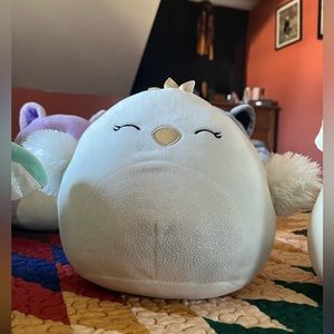 Squishmallow 8" Alyssa Swan White Iridescent Belly Golden Crown Plush Fuzzy Wing